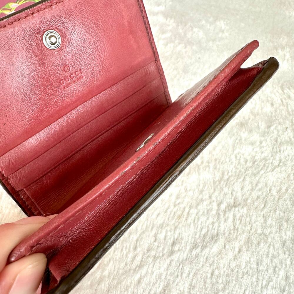 Gucci Flora Compact Wallet, Wristlet clutch GOOD USED! BEAUTIFUL! With chain - Picture 9 of 16